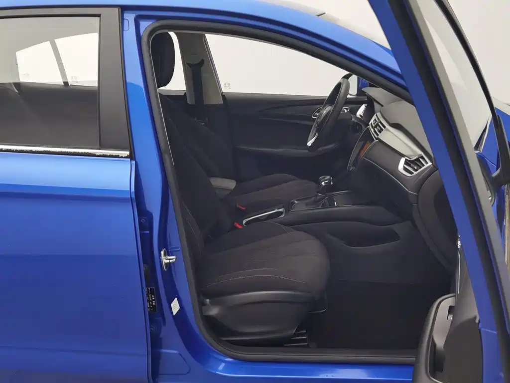 Roewe i5 — миниатюра 23