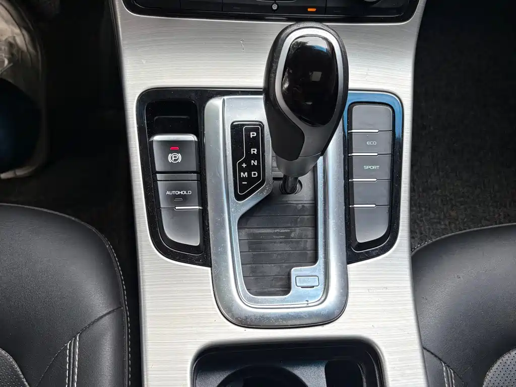 Geely Emgrand GL — миниатюра 9