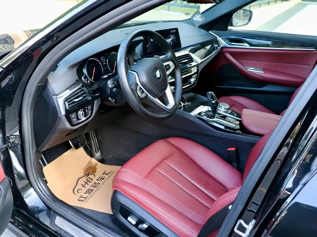 BMW 5 Series — миниатюра 8