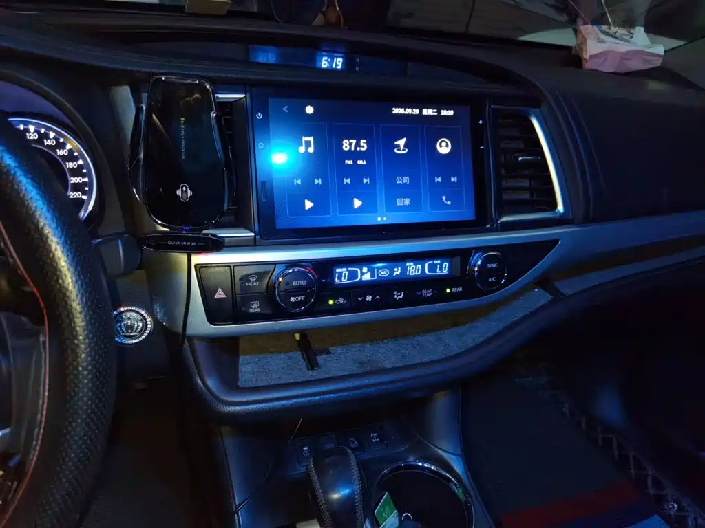 Toyota Highlander — миниатюра 9