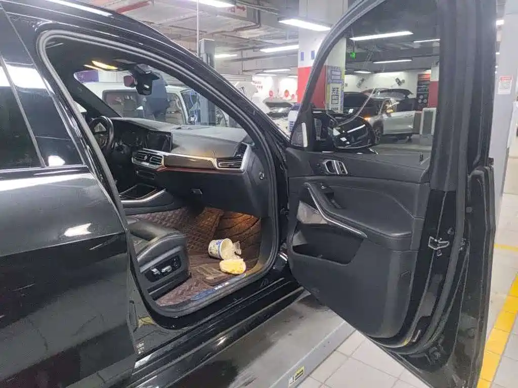 BMW X5 M — миниатюра 9
