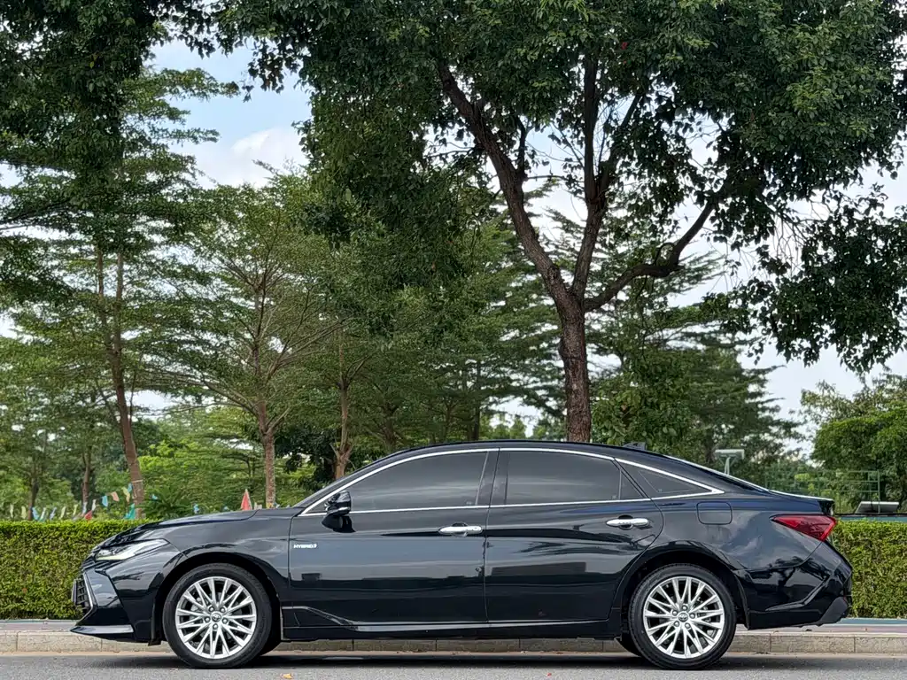 Toyota Avalon — миниатюра 10
