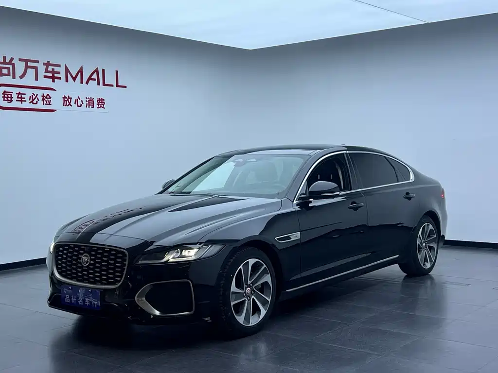 Jaguar XFL — миниатюра 3