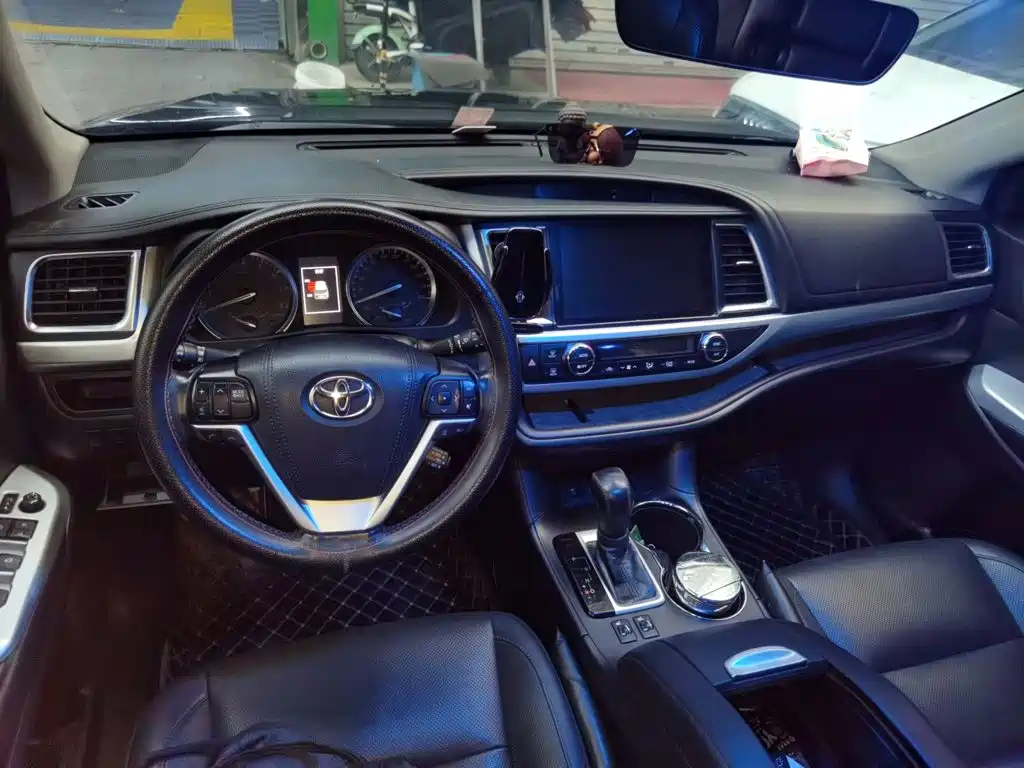 Toyota Highlander — миниатюра 5
