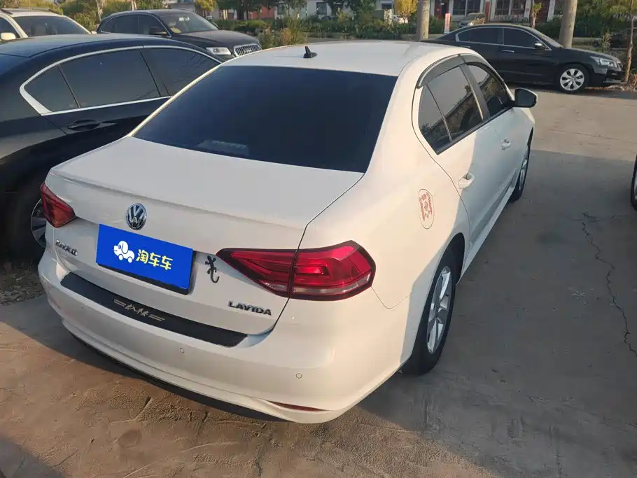 Volkswagen Lavida — миниатюра 3