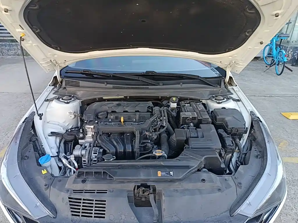 Hyundai Elantra — миниатюра 20