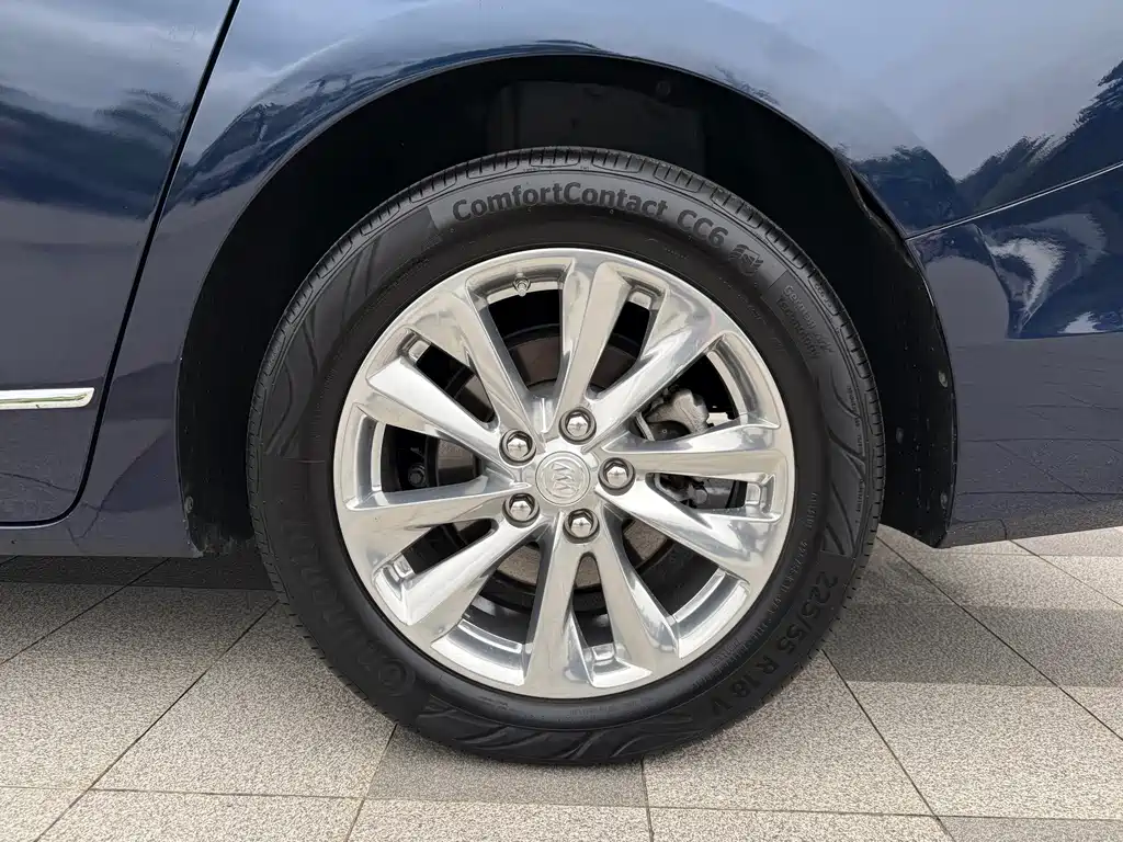 Buick GL8 — миниатюра 8