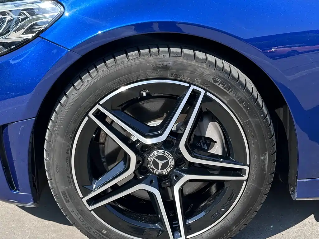 Mercedes-Benz C-Class — миниатюра 5
