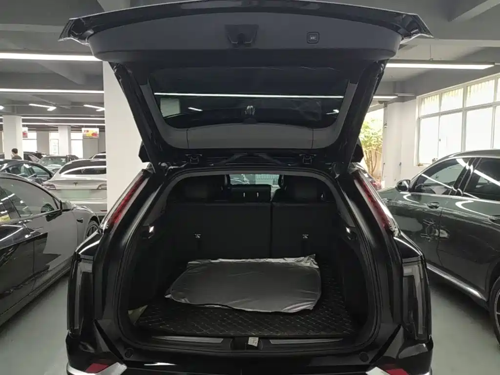 Cadillac IQ — миниатюра 19