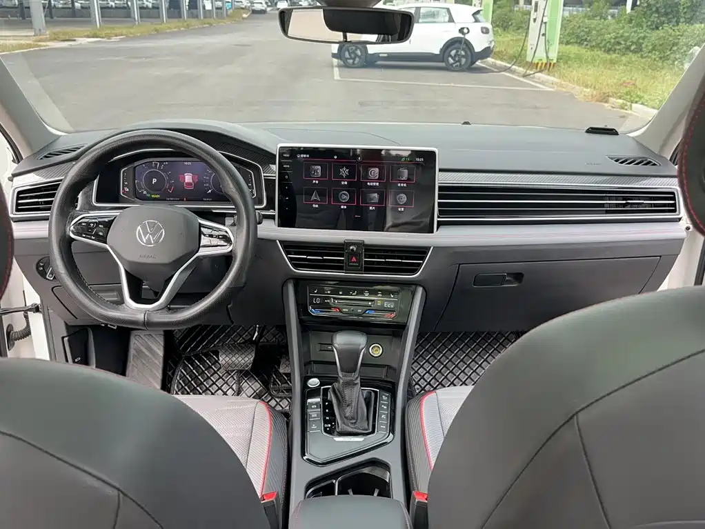 Volkswagen Tiguan L PHEV — миниатюра 4