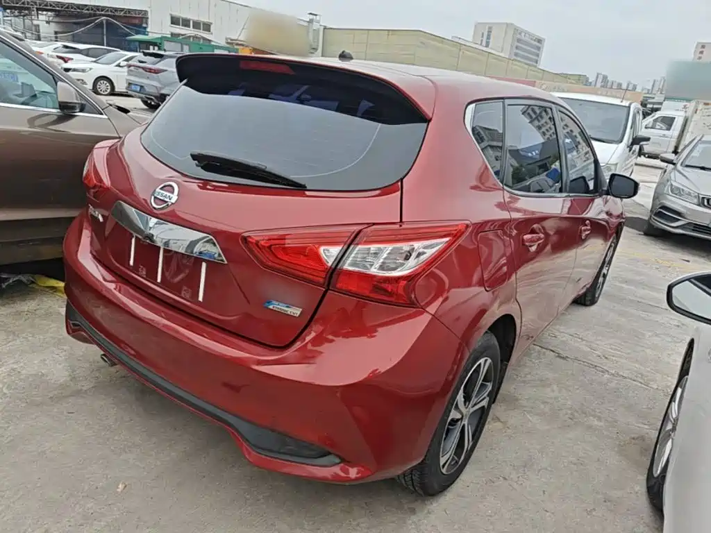 Nissan Tiida — миниатюра 7
