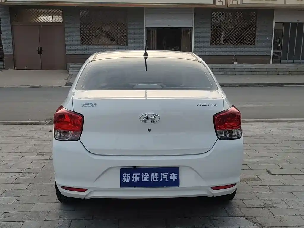 Hyundai Verna — миниатюра 4