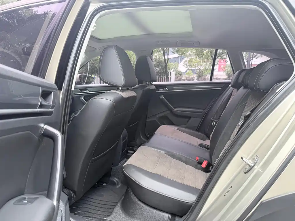 Volkswagen C-Trek 2018 230TSI DSG Comfort