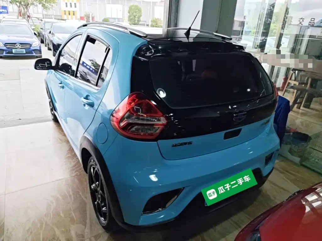 Geely Vision X1 — миниатюра 5