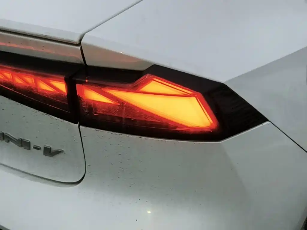 Changan UNI-V iDD — миниатюра 8