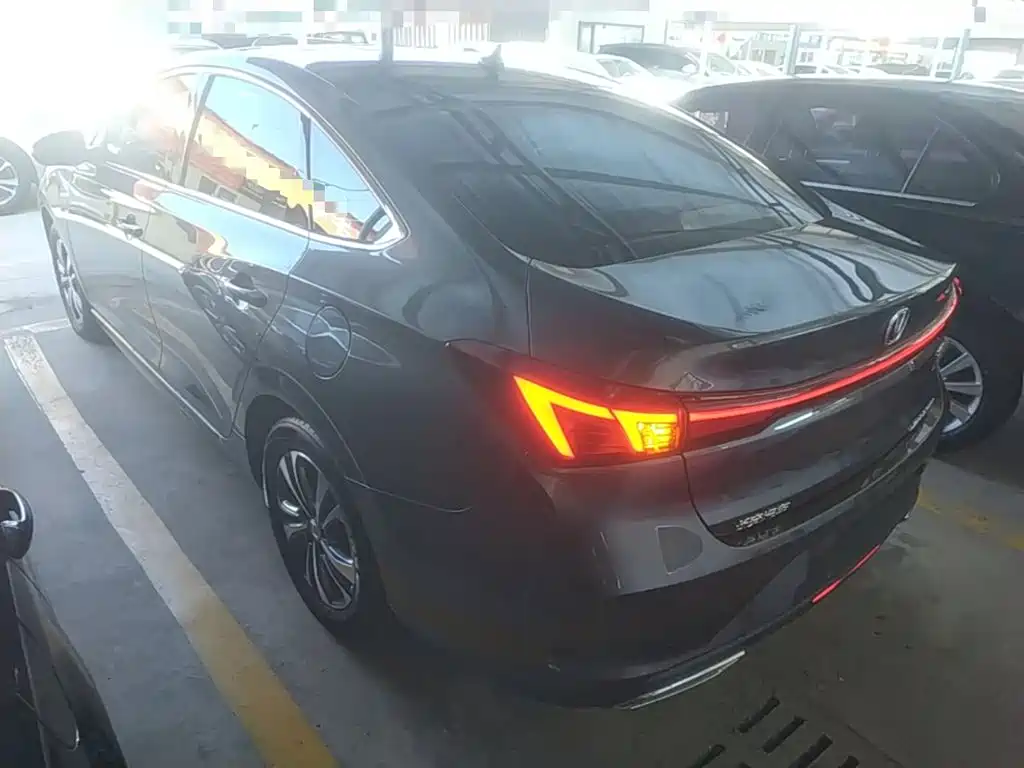 Changan Eado — миниатюра 5