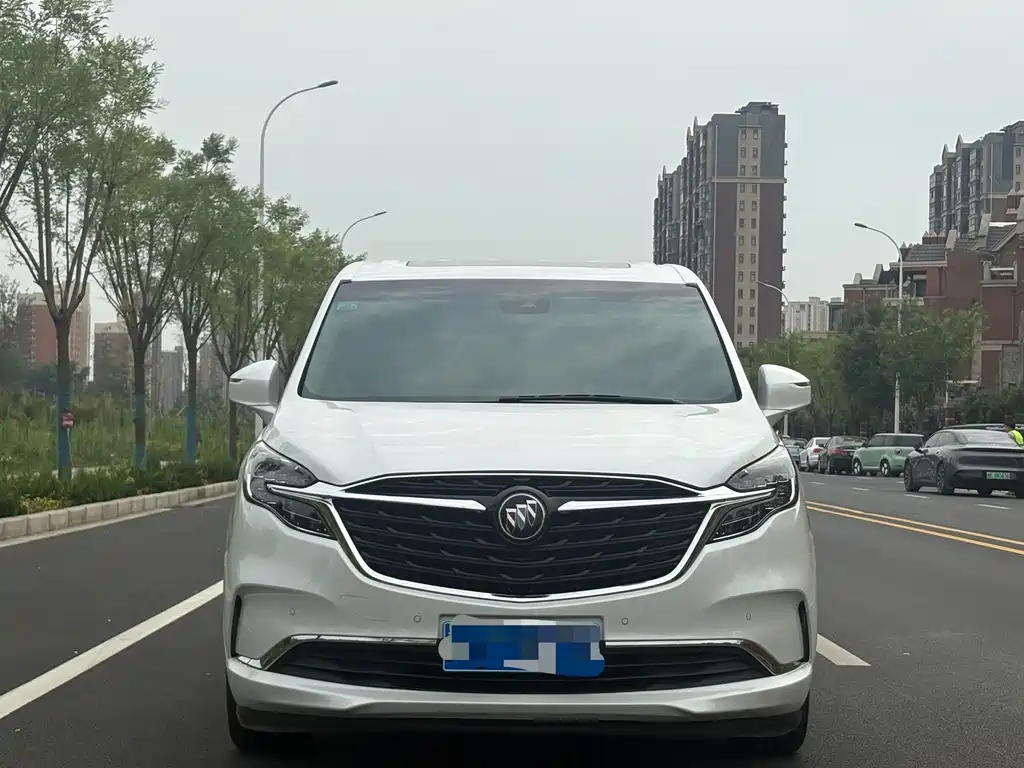 Buick GL8 — миниатюра 2