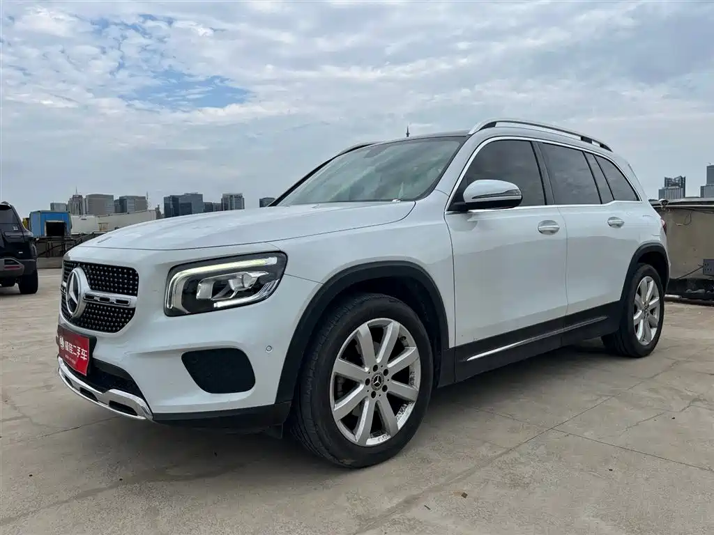 MERCEDES-BENZ  GLB