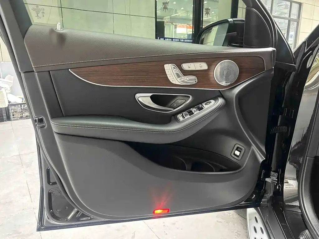 Mercedes-Benz GLC 2021 GLC 300 L 4MATIC