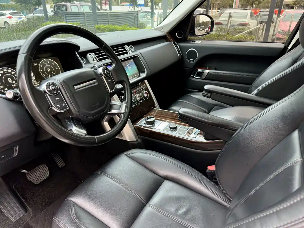 LAND ROVER RANGE ROVER