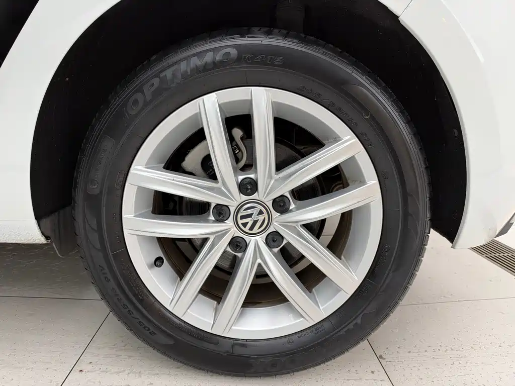 Volkswagen Golf — миниатюра 14