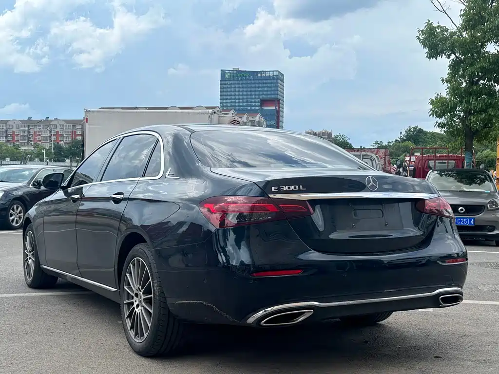 Mercedes-Benz E-Class E 2023 E 260 L Sport