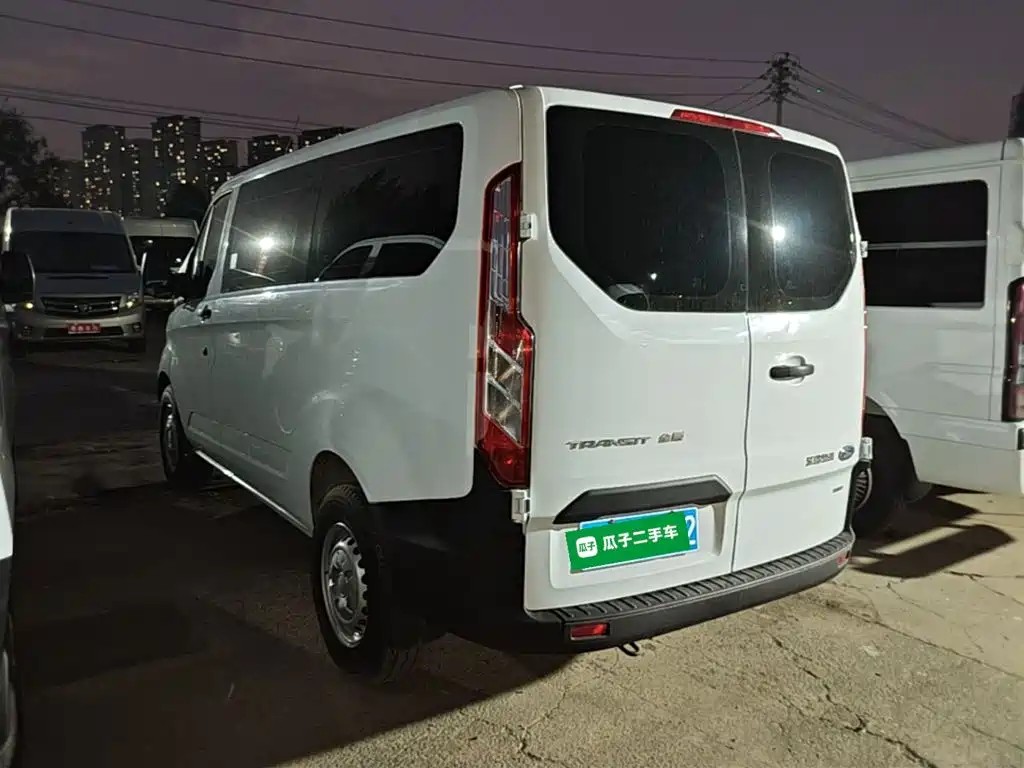 Ford Transit — миниатюра 5