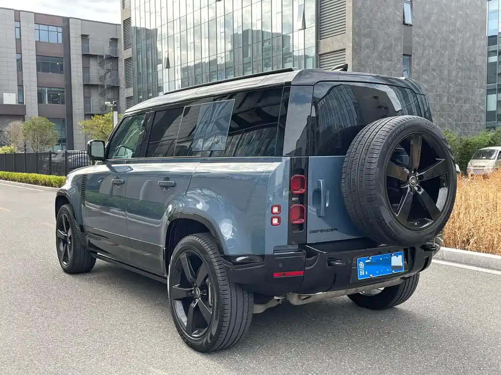 Land Rover Defender — миниатюра 4