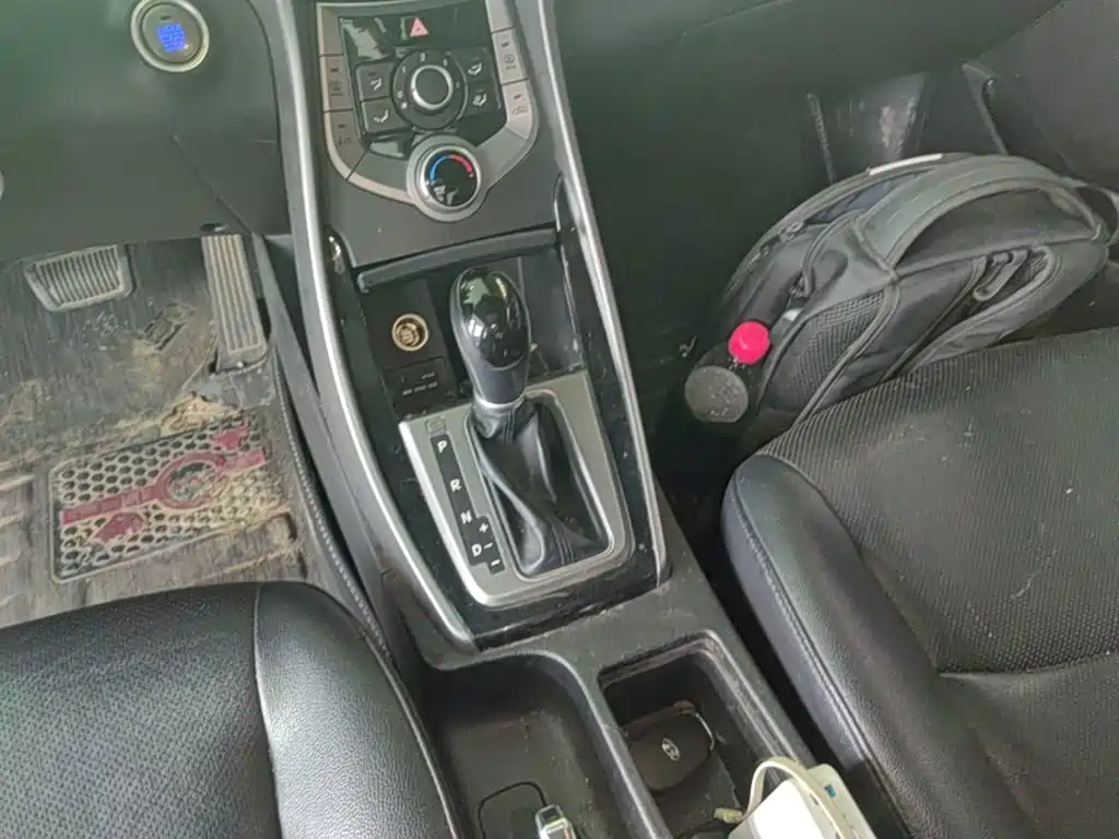Hyundai Elantra Langdong — миниатюра 14
