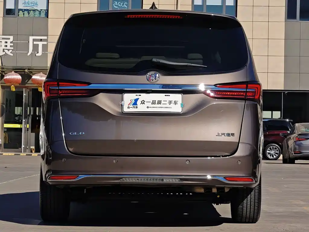 Buick GL8 — миниатюра 6