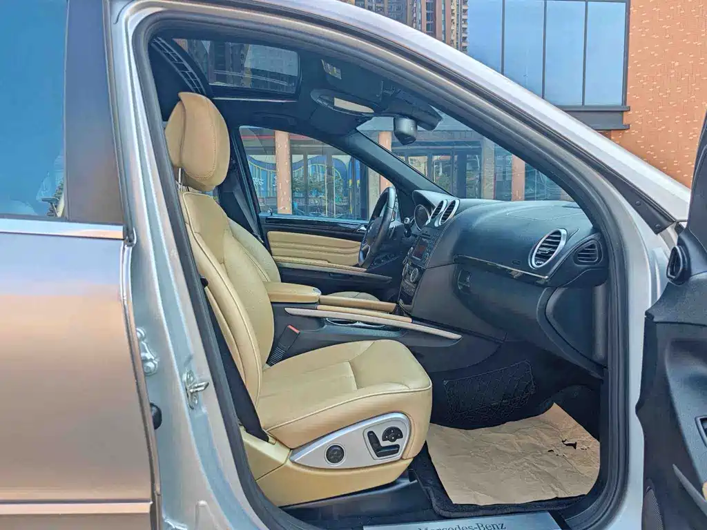 Mercedes-Benz M 2010 ML 350 4MATIC Luxury