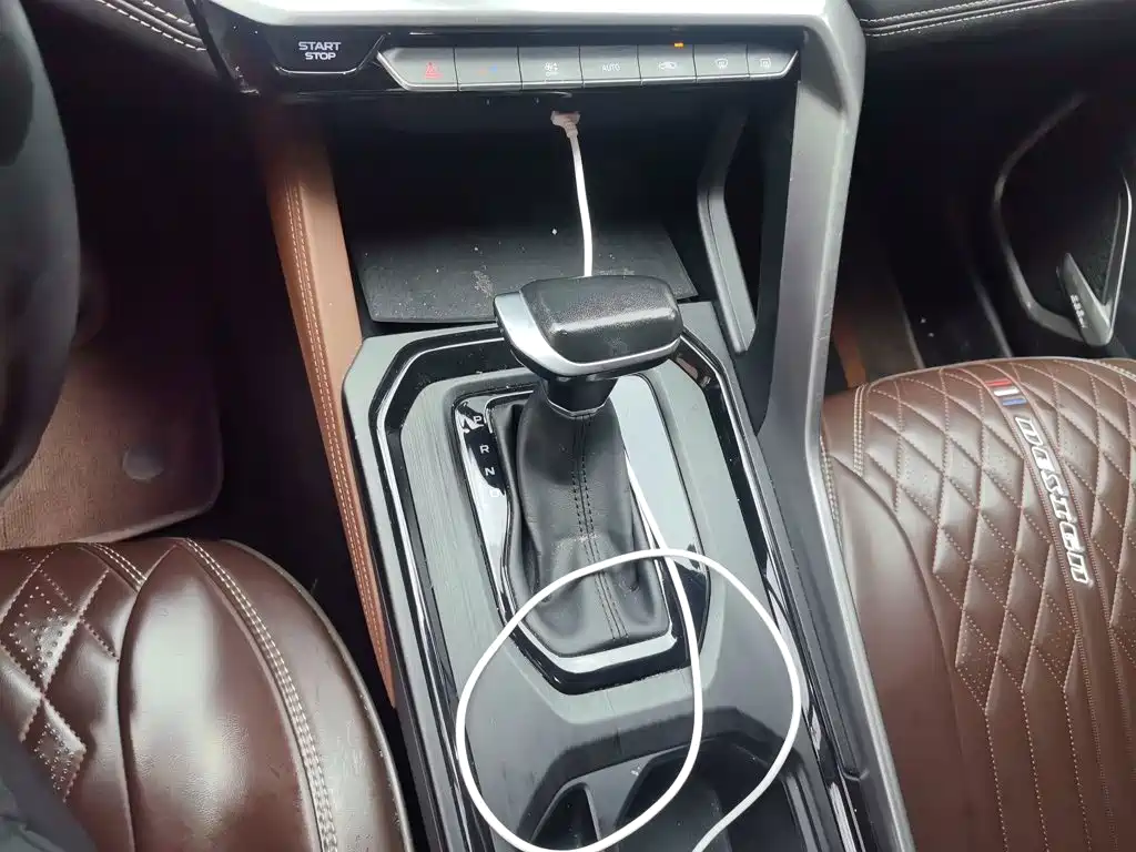 Geely Vision X6 — миниатюра 7