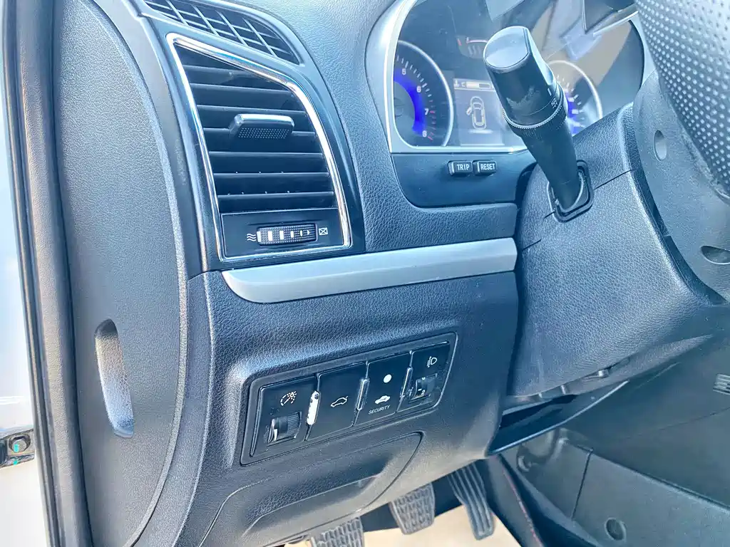Geely Emgrand — миниатюра 12