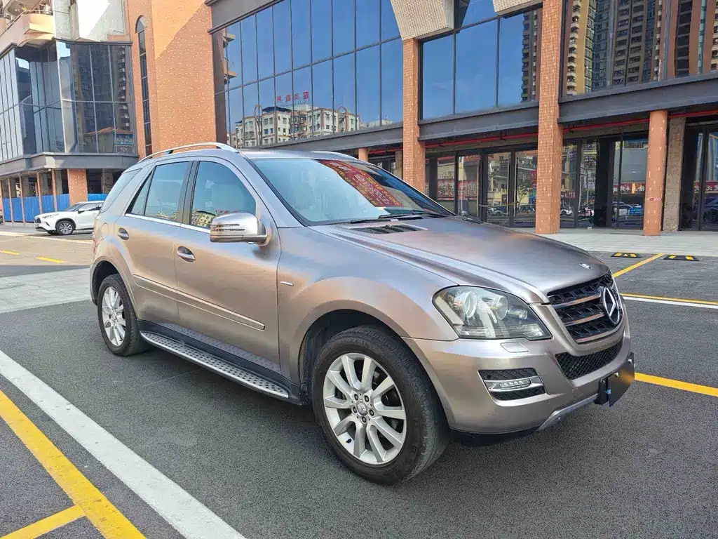 Mercedes-Benz M 2010 ML 350 4MATIC Luxury