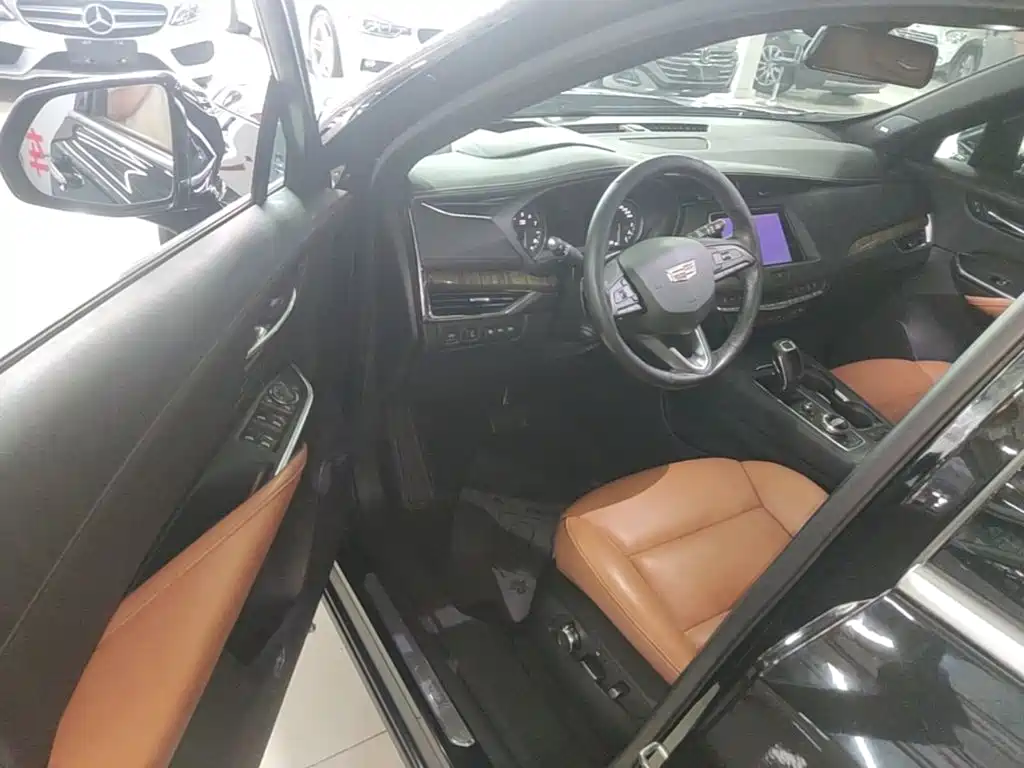 Cadillac XT4 — миниатюра 16