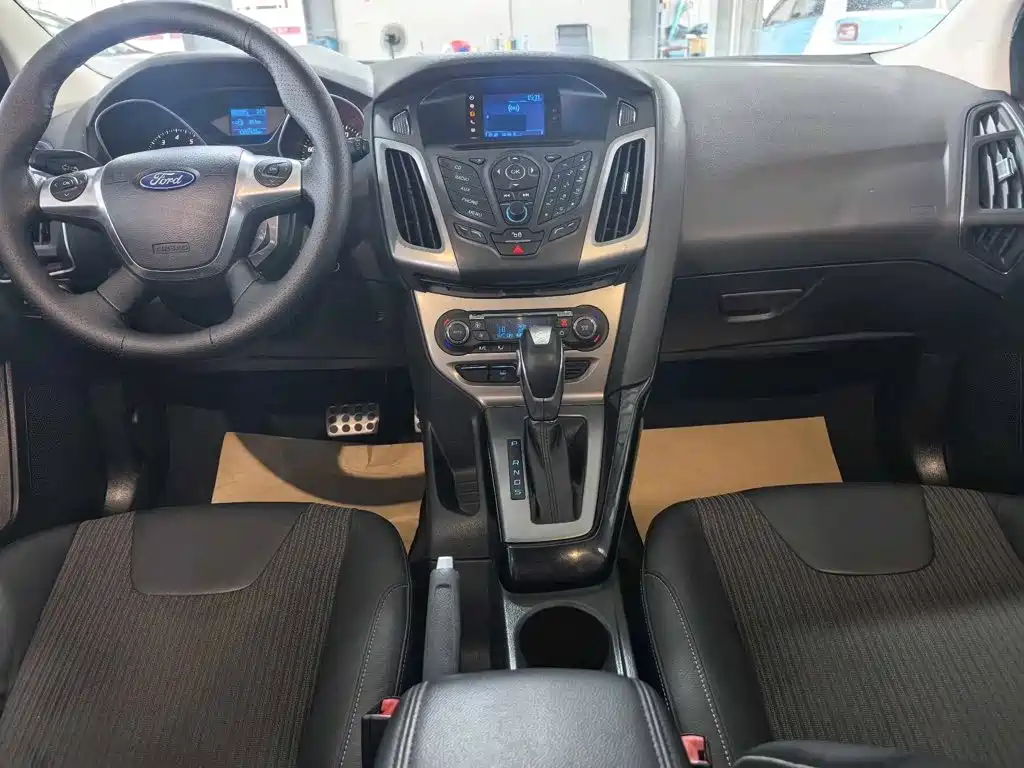 Ford Focus — миниатюра 4