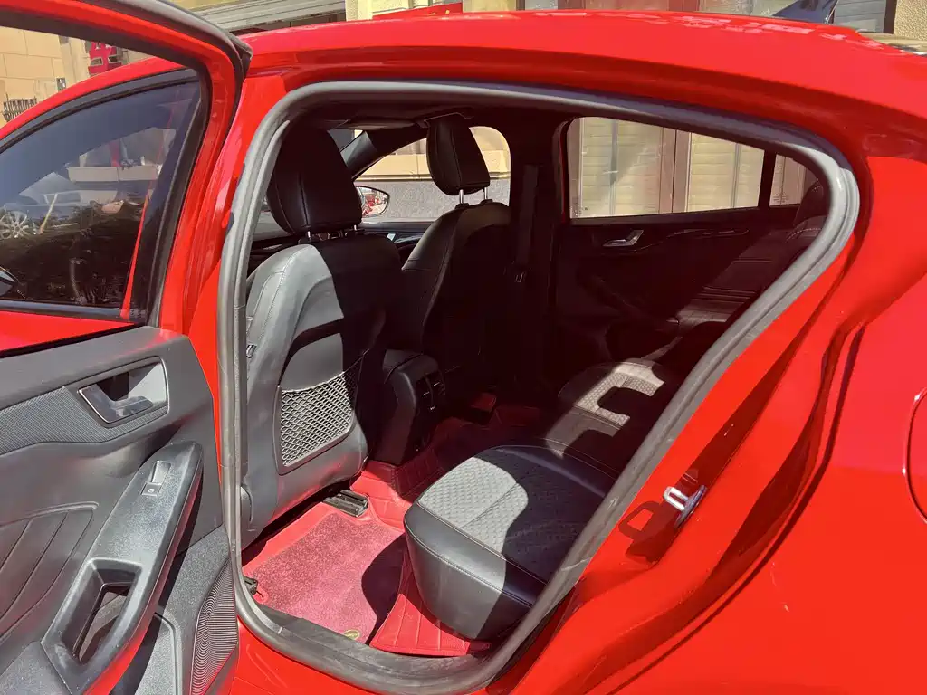 Ford Focus — миниатюра 12