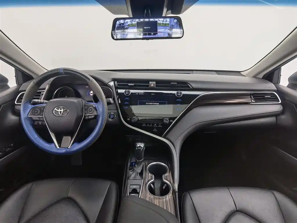 Toyota Camry 2019 2.0G Luxury