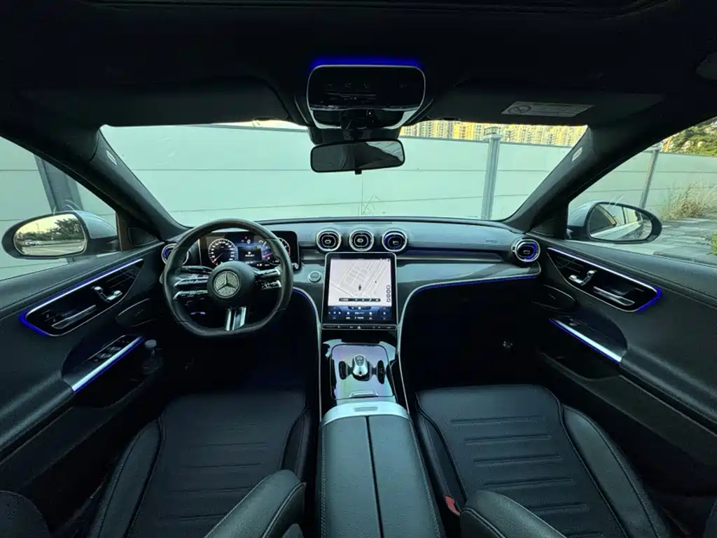 Mercedes-Benz C-Class — миниатюра 8
