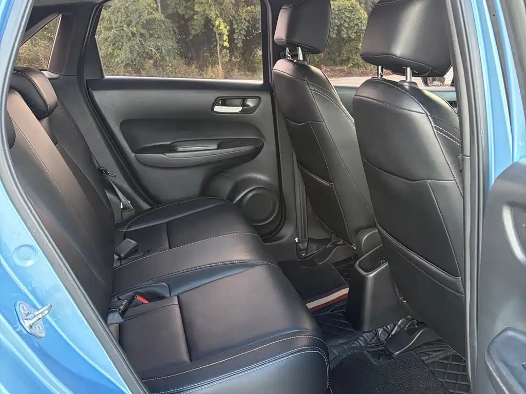Honda Fit — миниатюра 8