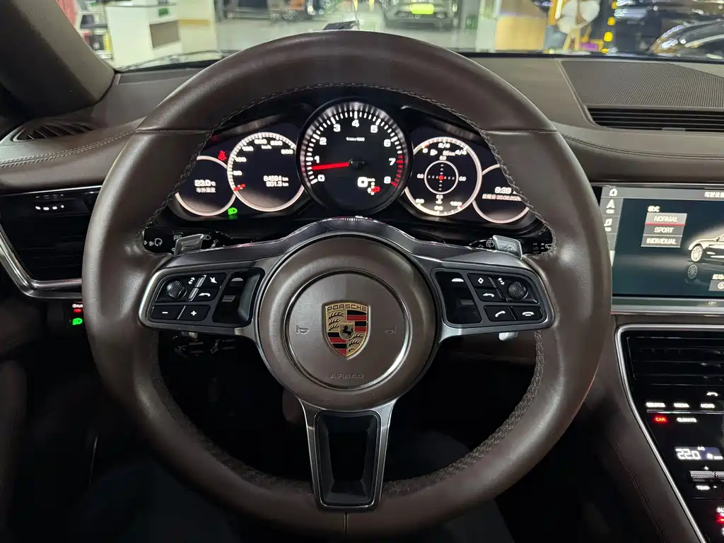 Porsche Panamera — миниатюра 15