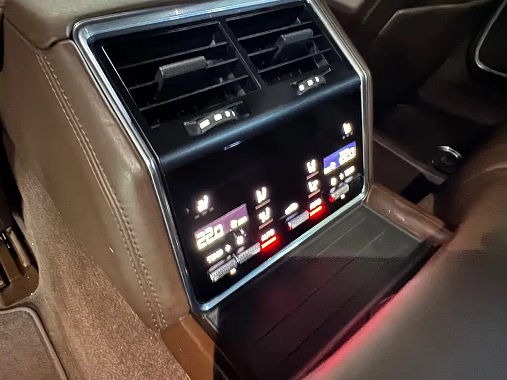 Porsche Panamera — миниатюра 10