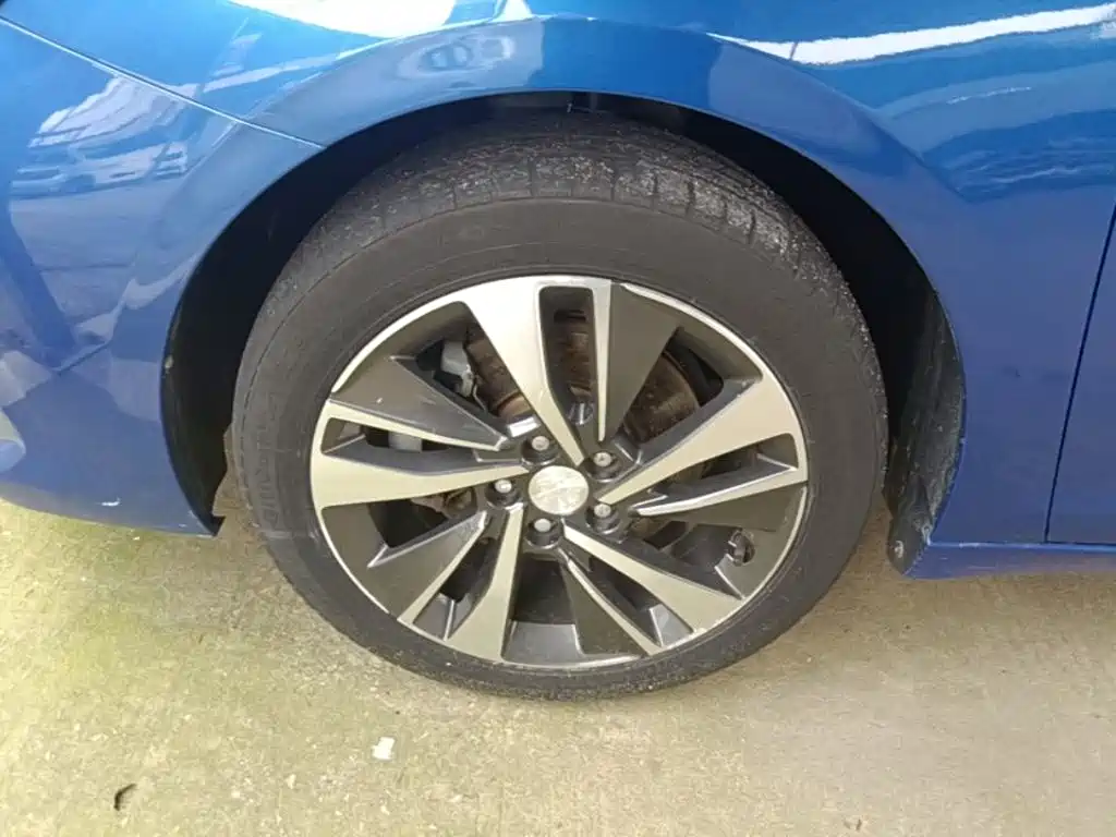 Peugeot 408 — миниатюра 23