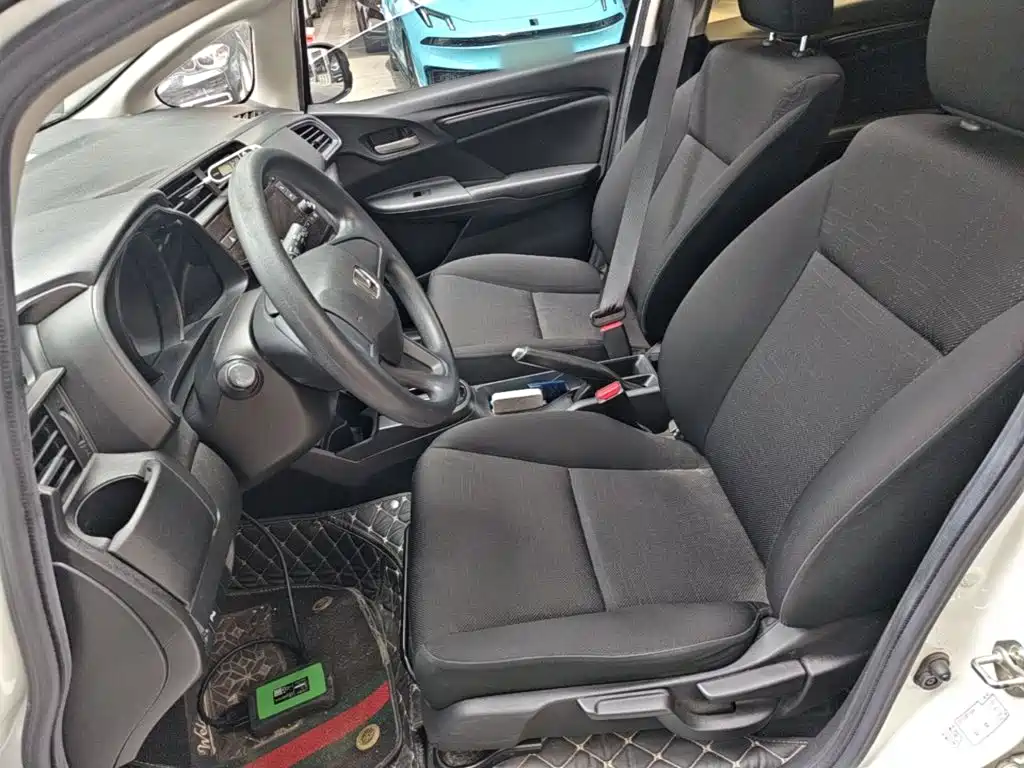 Honda Fit — миниатюра 15