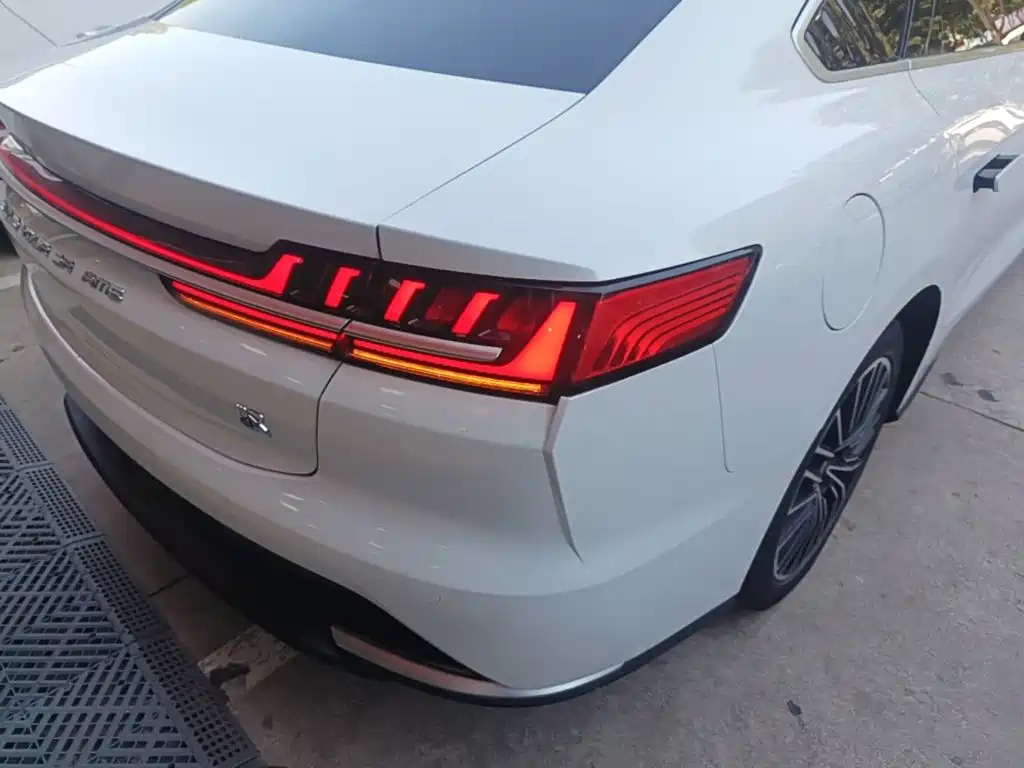 BYD Han — миниатюра 8