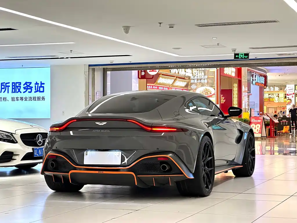 Aston Martin V8 Vantage — миниатюра 5