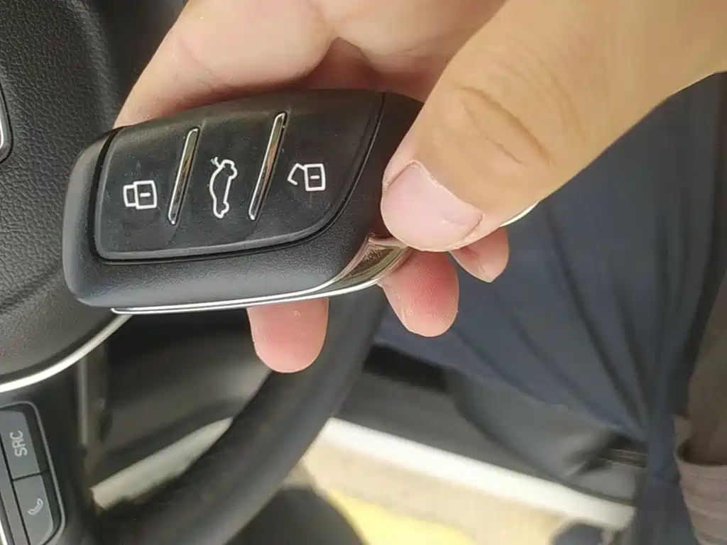 Roewe RX3 — миниатюра 9