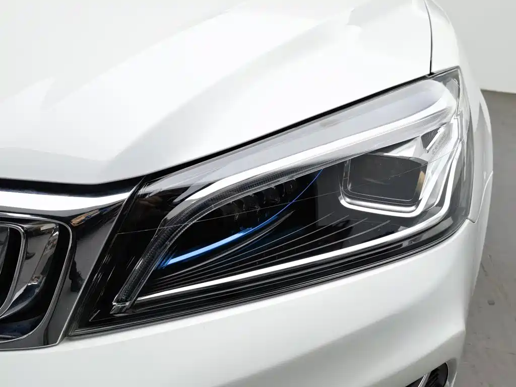 Geely Emgrand — миниатюра 7