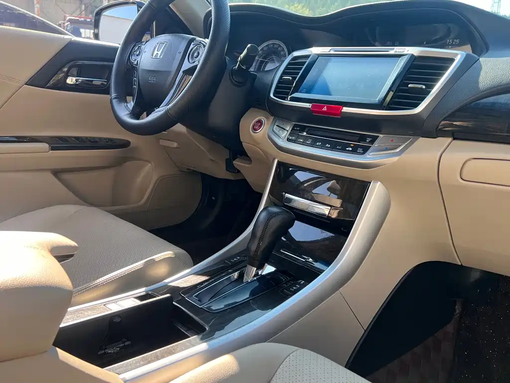 Honda Accord — миниатюра 14