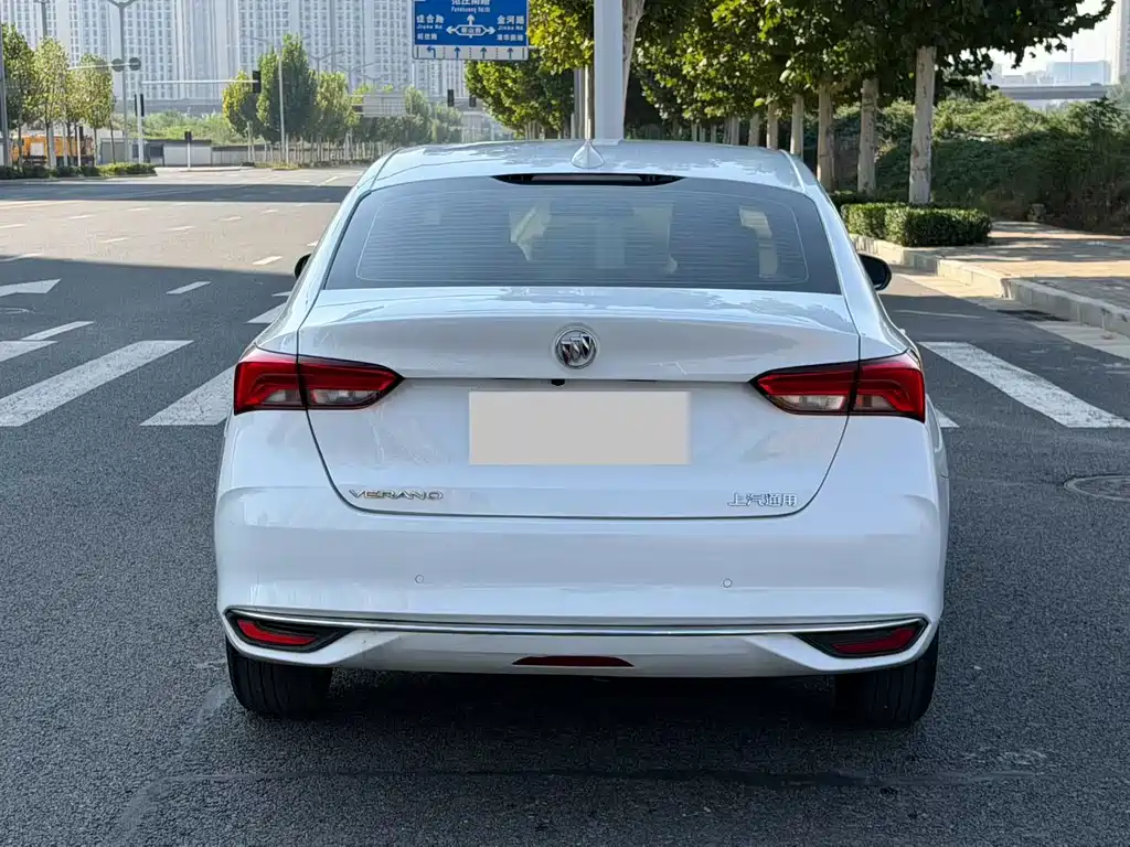Buick Verano — миниатюра 8